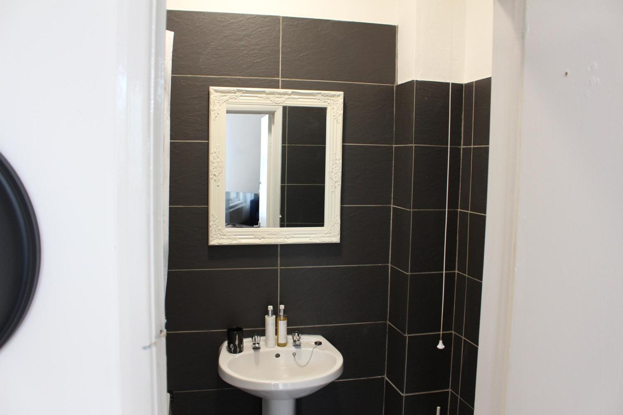 Flat 5, Westhill Apartment Leeds  Exterior photo